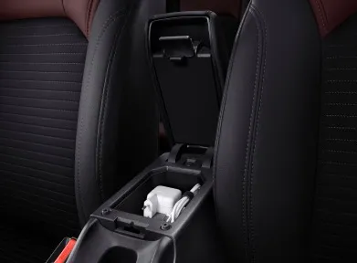 suzuki fronx interior-armreststorage