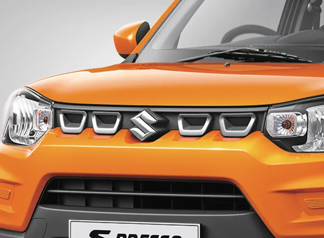 Suzuki XL7 mobil SUV modern dengan desain sporty, kabin luas, dan fitur canggih untuk keluarga.